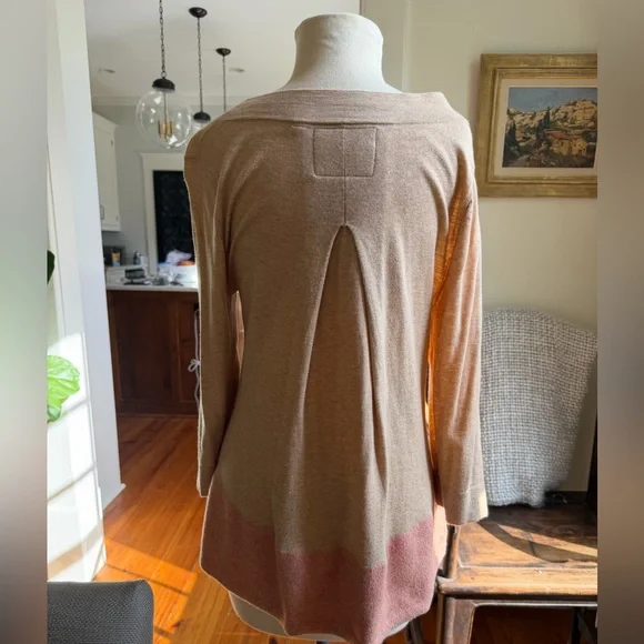 Angel Of The North Beige Sweater with Pink Hem - Picture 3 of 6